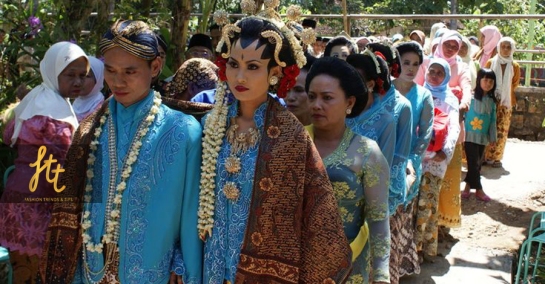 POPULAR WEDDING FASHION AROUND THE WORLD